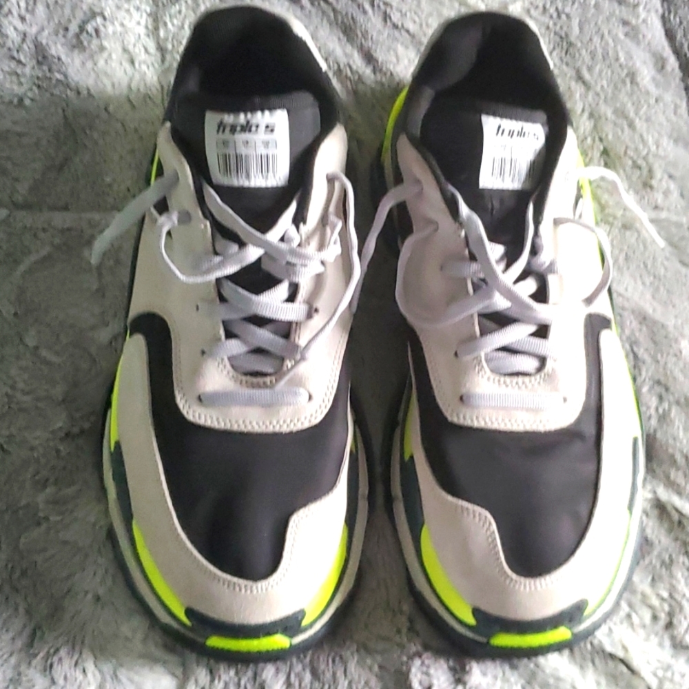 BALENCIAGA TRIPLE S SNEAKERS